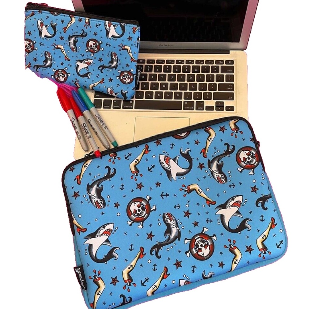 Sourpuss Shark Bite 2 pcs Sharks & Skulls Laptop Sleeve & Pencil Makeup Case New